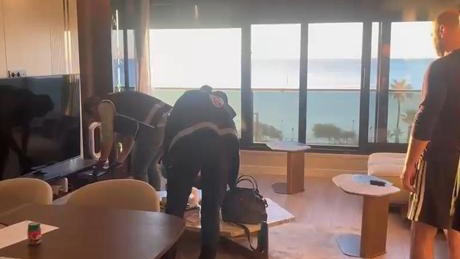 Antalya'da uyuşturucu ve fuhuş operasyonu: Böcek ve oğlu gözaltında