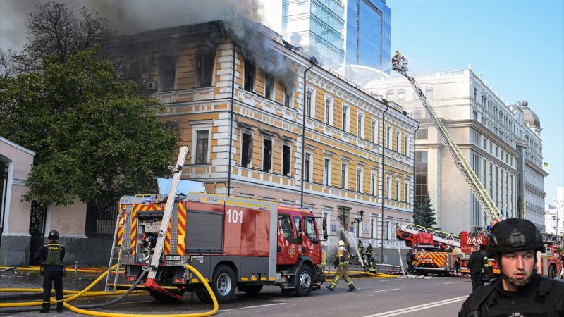 Rus ordusu Kiev'de Bilimler Akademisi'ni vurdu: 1 ölü, 4 yaralı